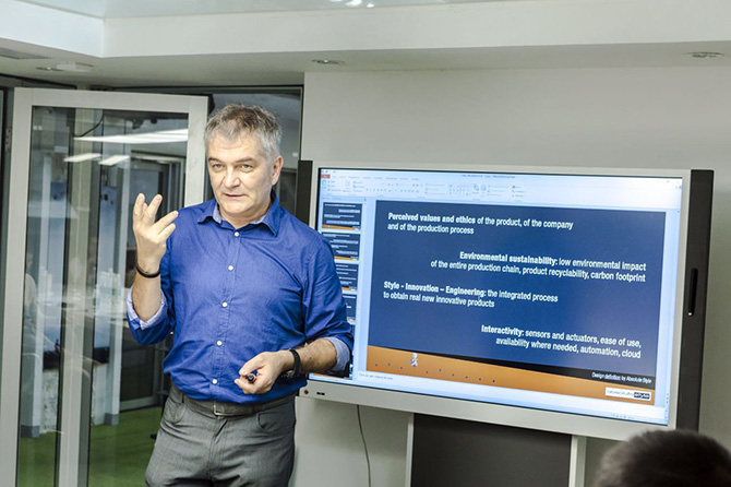 7d3484d1bce49172e805373405b2f93b